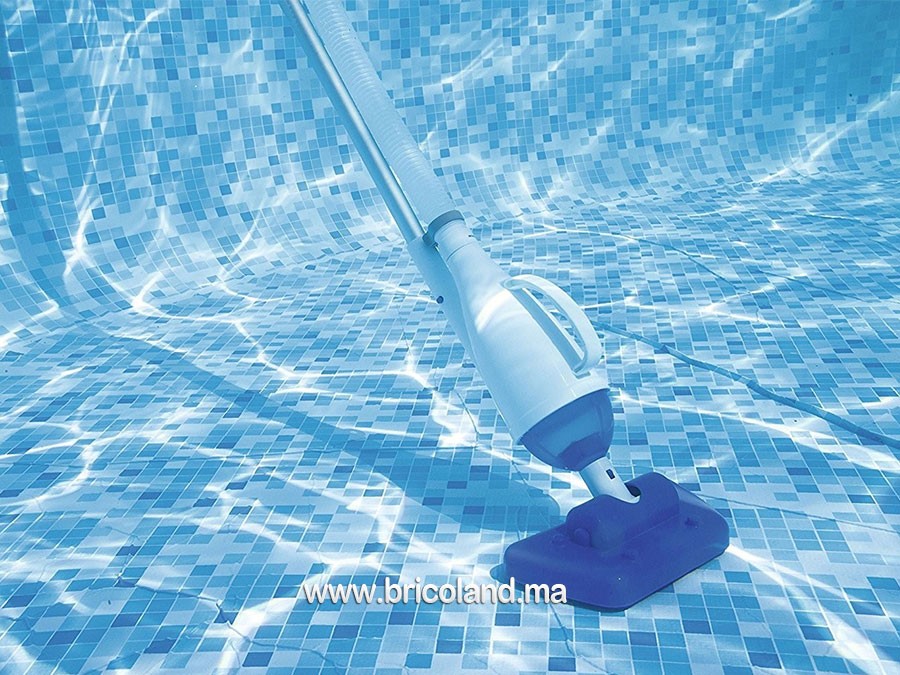 Bricoland - Aspirateur pour jacuzzi et piscine hors sol 58212